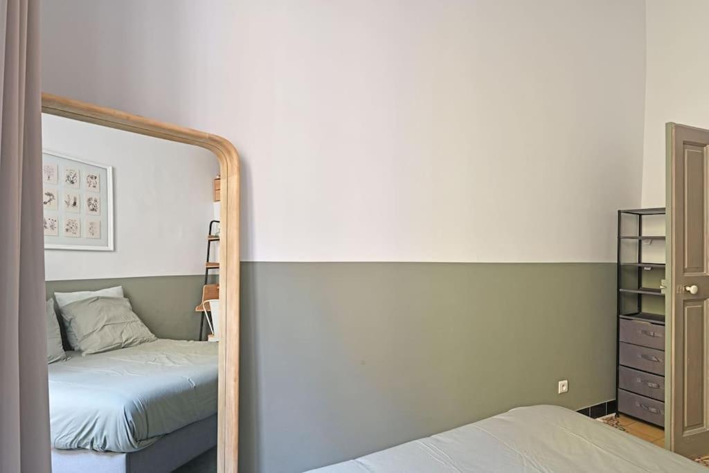 Au Coeur D'avignon - 2 Mins Du Palais - Terrasse Isolee Appartement *