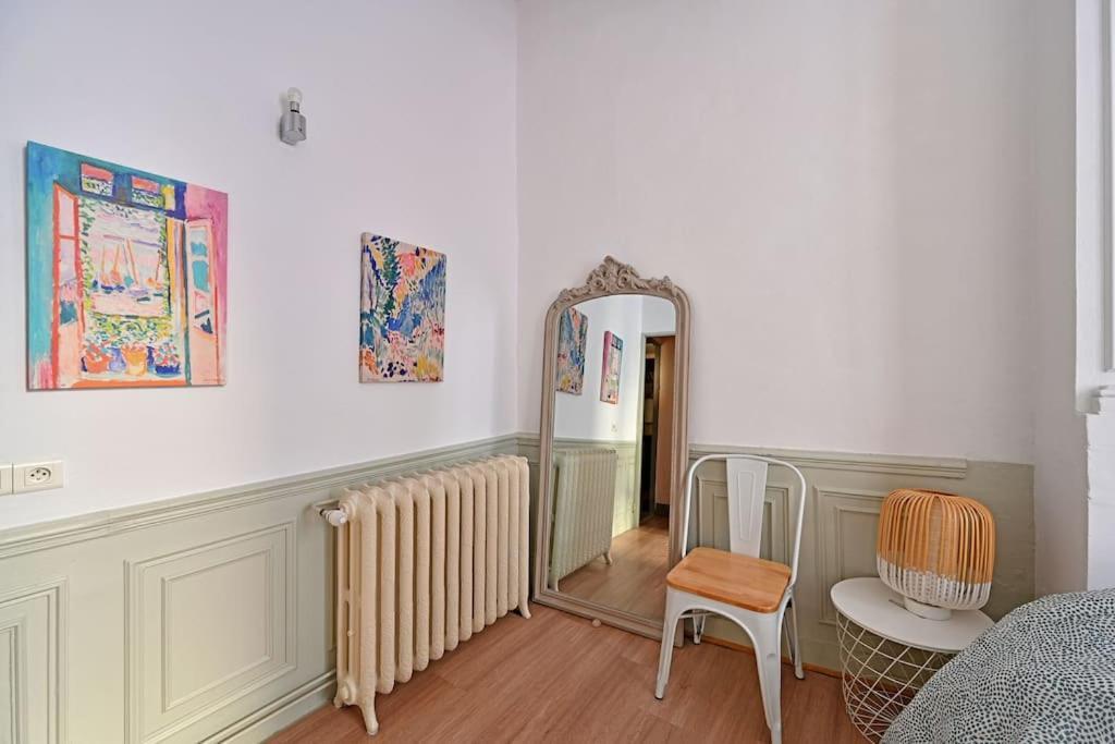 Au Coeur D'avignon - 2 Mins Du Palais - Terrasse Isolee Apartment *