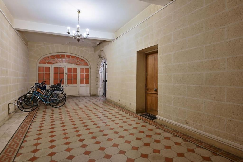 Au Coeur D'avignon - 2 Mins Du Palais - Terrasse Isolee *