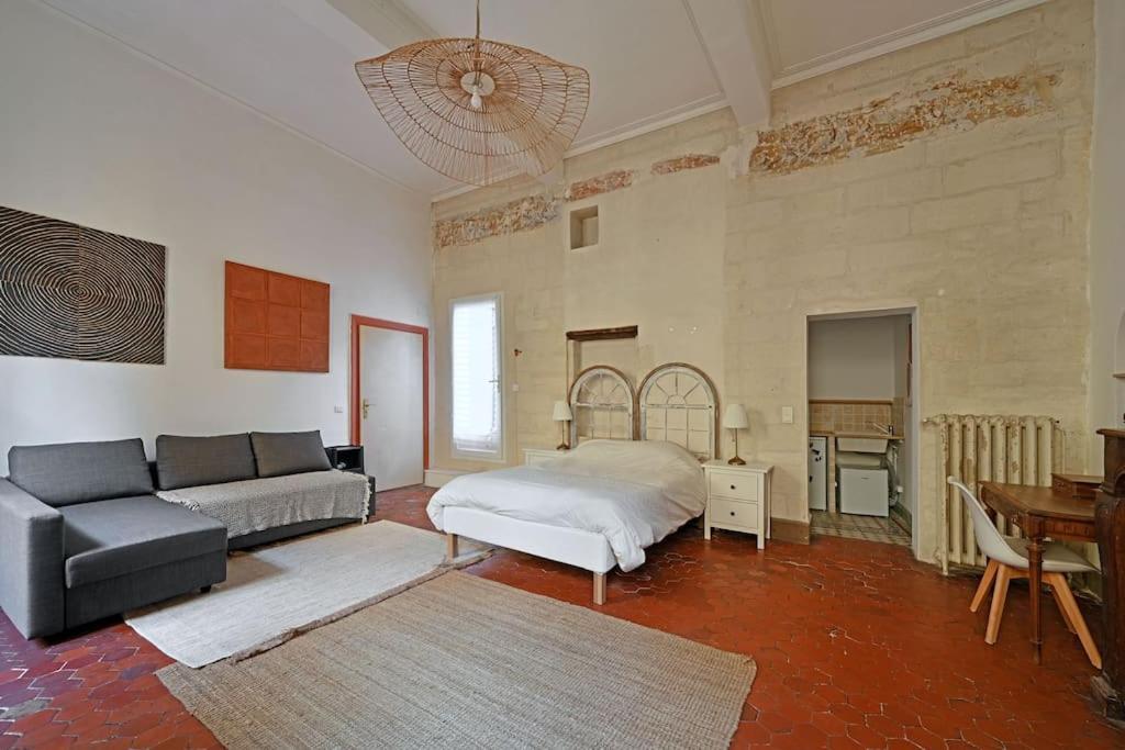 Apartamento Au Coeur D'avignon - 2 Mins Du Palais - Terrasse Isolee *